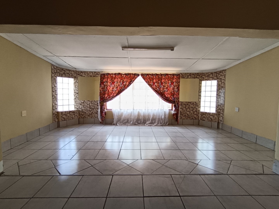 5 Bedroom Property for Sale in Hospitaalpark Free State